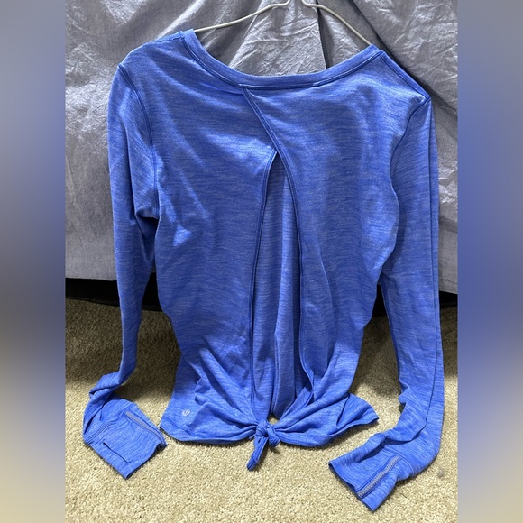 Lululemon long sleeve with tie together back - Picture 2 of 2